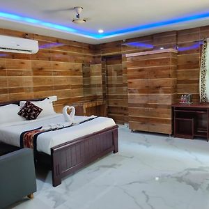 Thavika Onila Resort Yelagiri